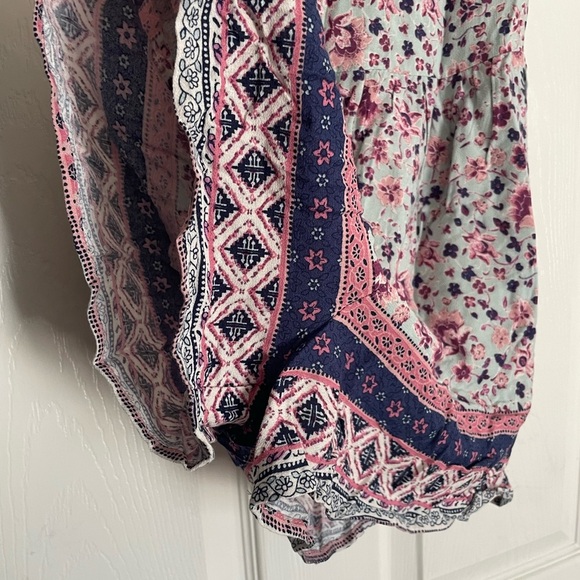 Floral romper NWT XS size - Picture 5 of 7